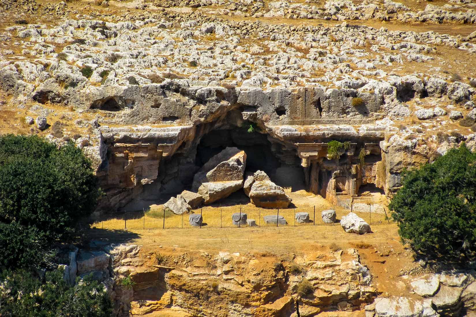 Monumentální hrobka ze 2. stol. př. n. l.