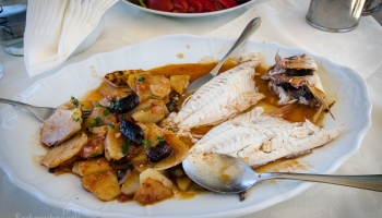 Taverna Armenaki je vyhlášená čertsvými rybkami. Tahle "čudla" byla famózní!