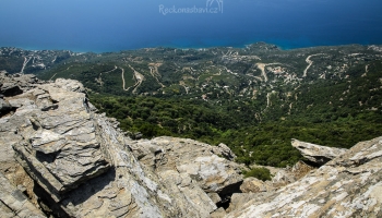 výhled na jižní pobřeží k obci Chryssostomos