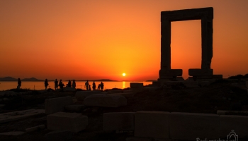 Portara - mramorové dveře na ostrově Naxos