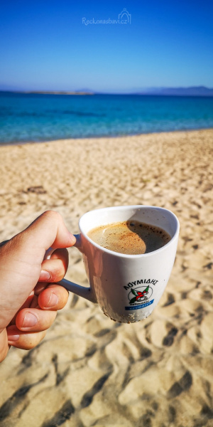 vaříme kávu přímo na pláži