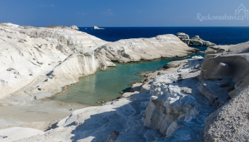 Milos - Sarakiniko beach