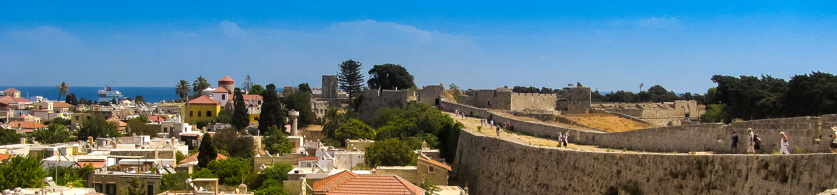 Panorama části Starého města a hradeb