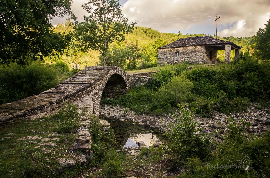 ... ještě jeden most v okolí obce Dilofo - Aghios Minas.