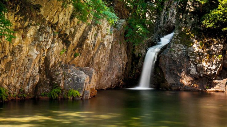 Fonias - divoká říčka s vodopády a vathres na ostrově Samothraki